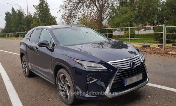 Lexus furat, căutat de autorităţile din Italia şi Elveţia, descoperit la Vama Albiţa